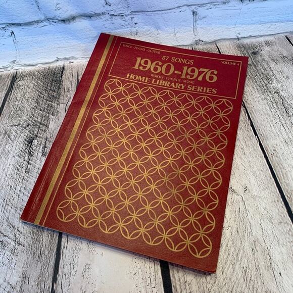 HOME LIBRARY SERIES Volume 4 With 54 Songs from 1960-1976 Voice, Piano & Guitar - Picture 1 of 5